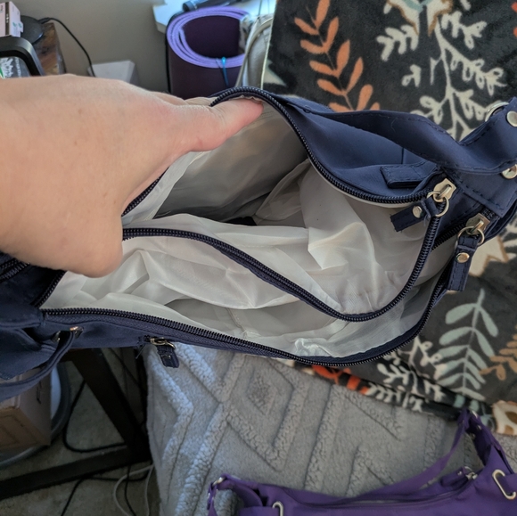 GREAT GIFTS! Two shoulder bags w/ coin purses, NWOT - Picture 9 of 9